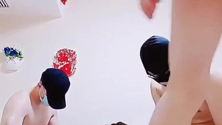 娇妻 雪白 呻吟-美女学生妹子是男友的乖母狗，戴着狗炼项圈乖乖让男友无套抽插~