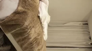 欧美日韩人妻激情-第一次与男友以外的男人在行使中车震!